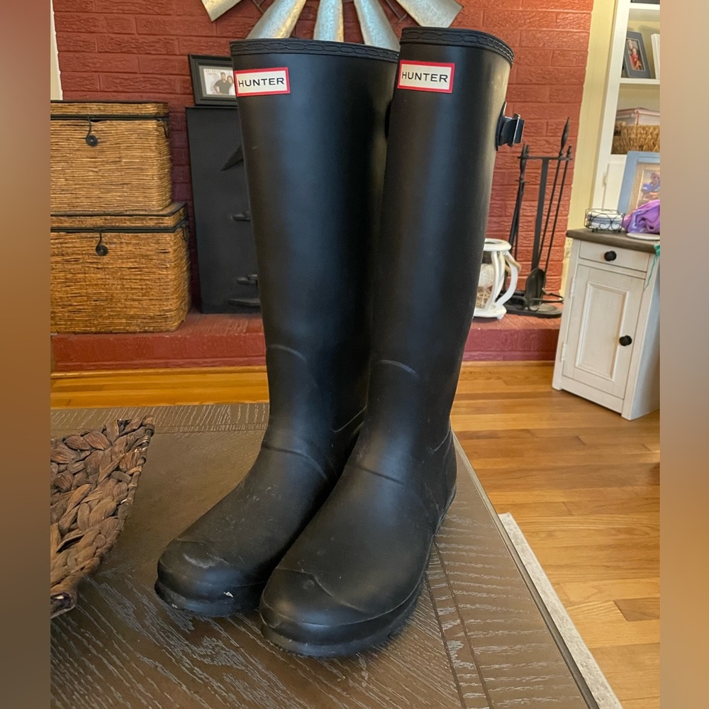 Women’s Hunter rain boots